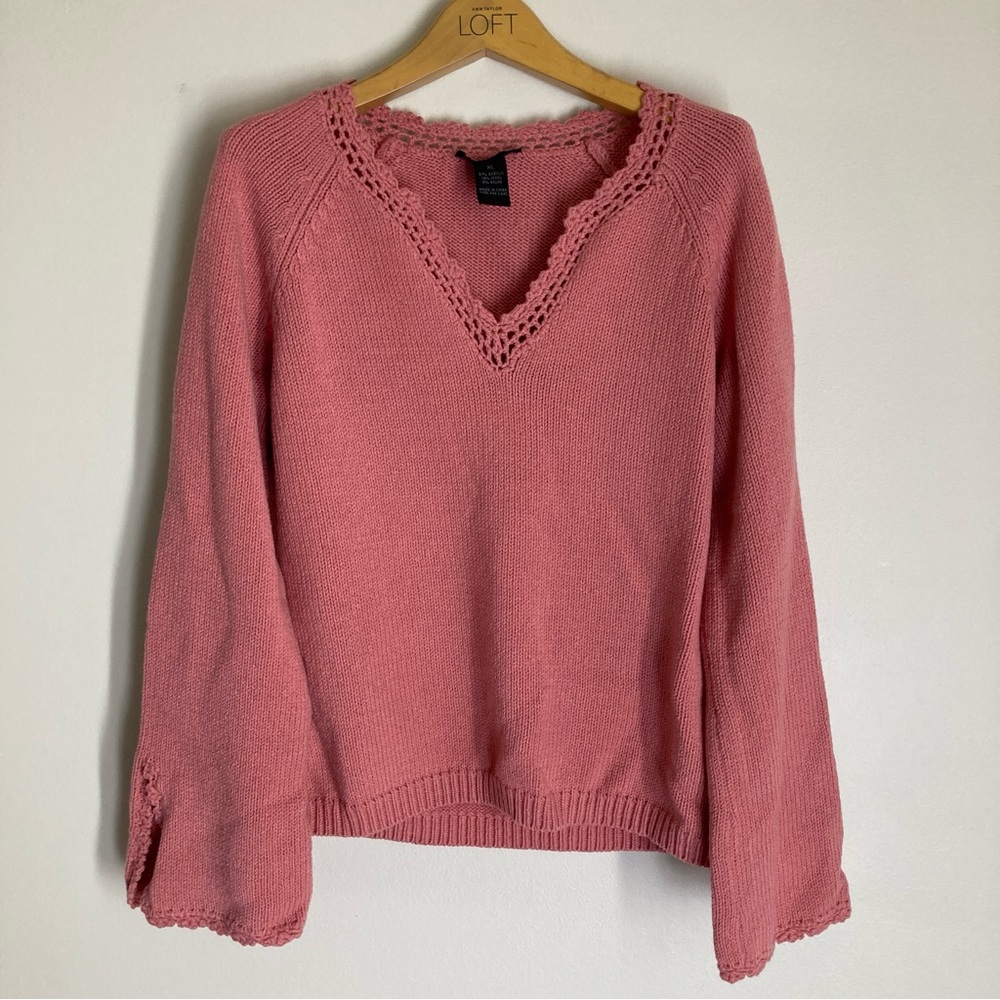 The Limited Pink V-Neck Crochet Trim Sweater Size XL